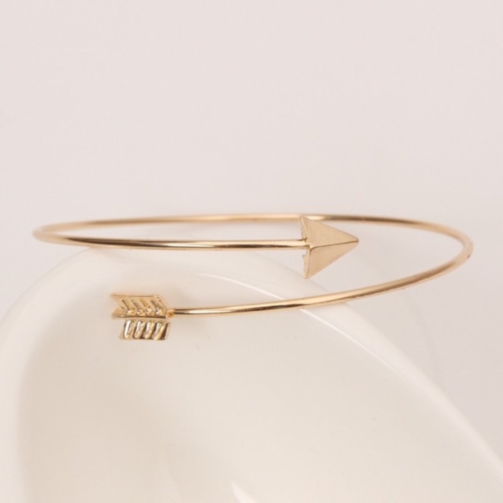 Arrow Bangle💥sold💥